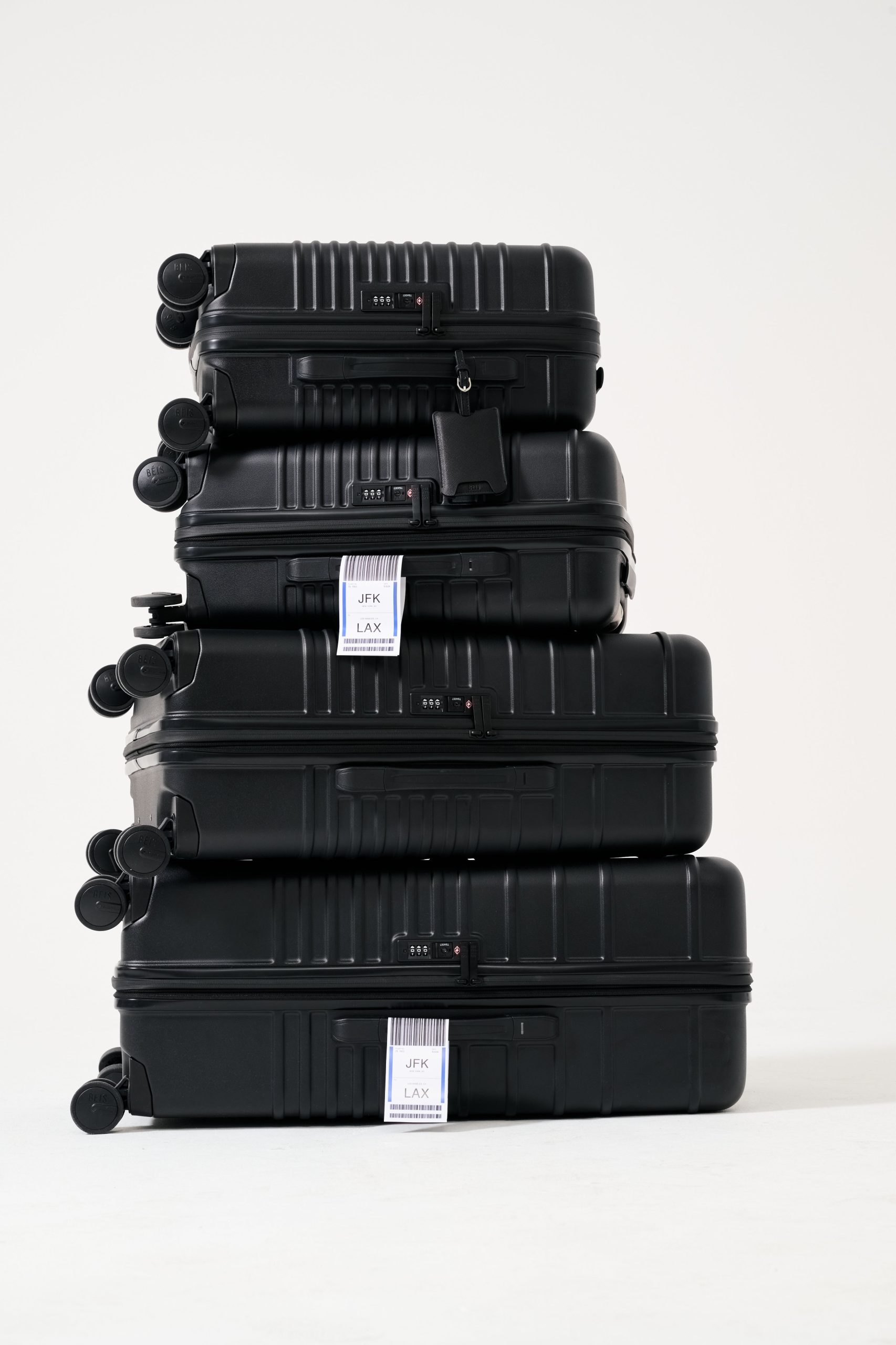 The Small Carry-On Roller in Black - Image 5