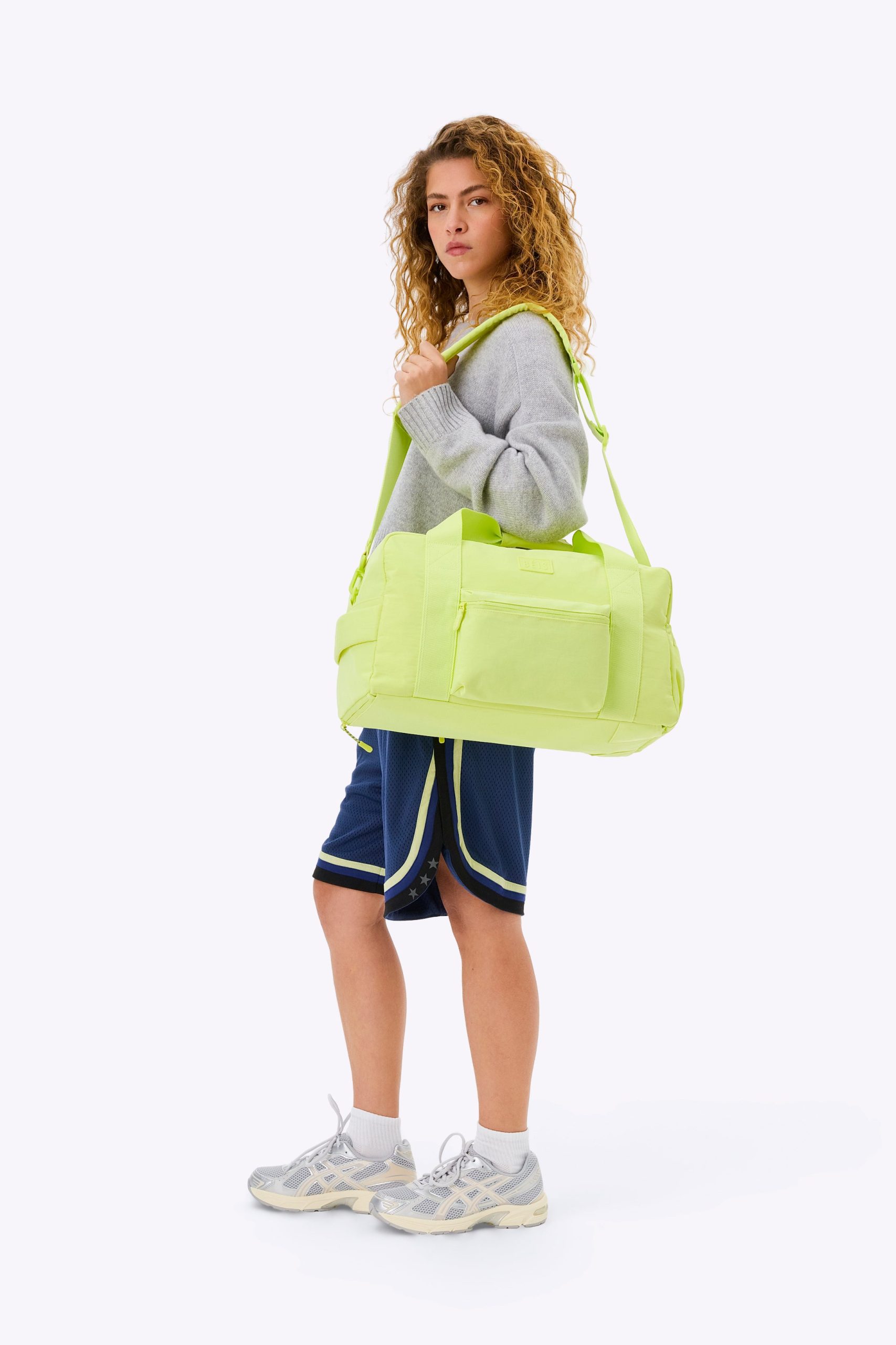 The Sport Duffle Backpack in Limone - Image 5