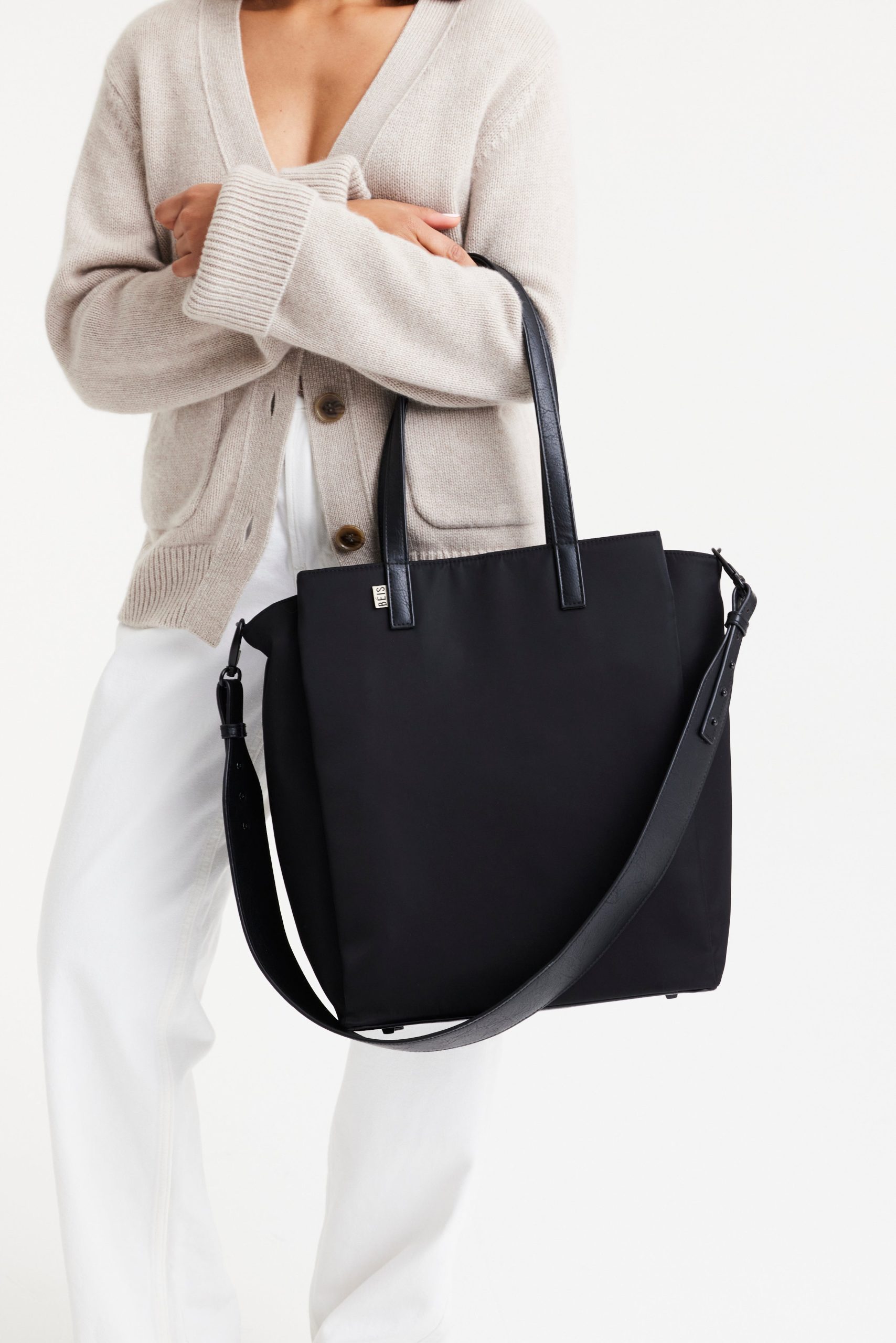 The Commuter Tote in Black - Image 13