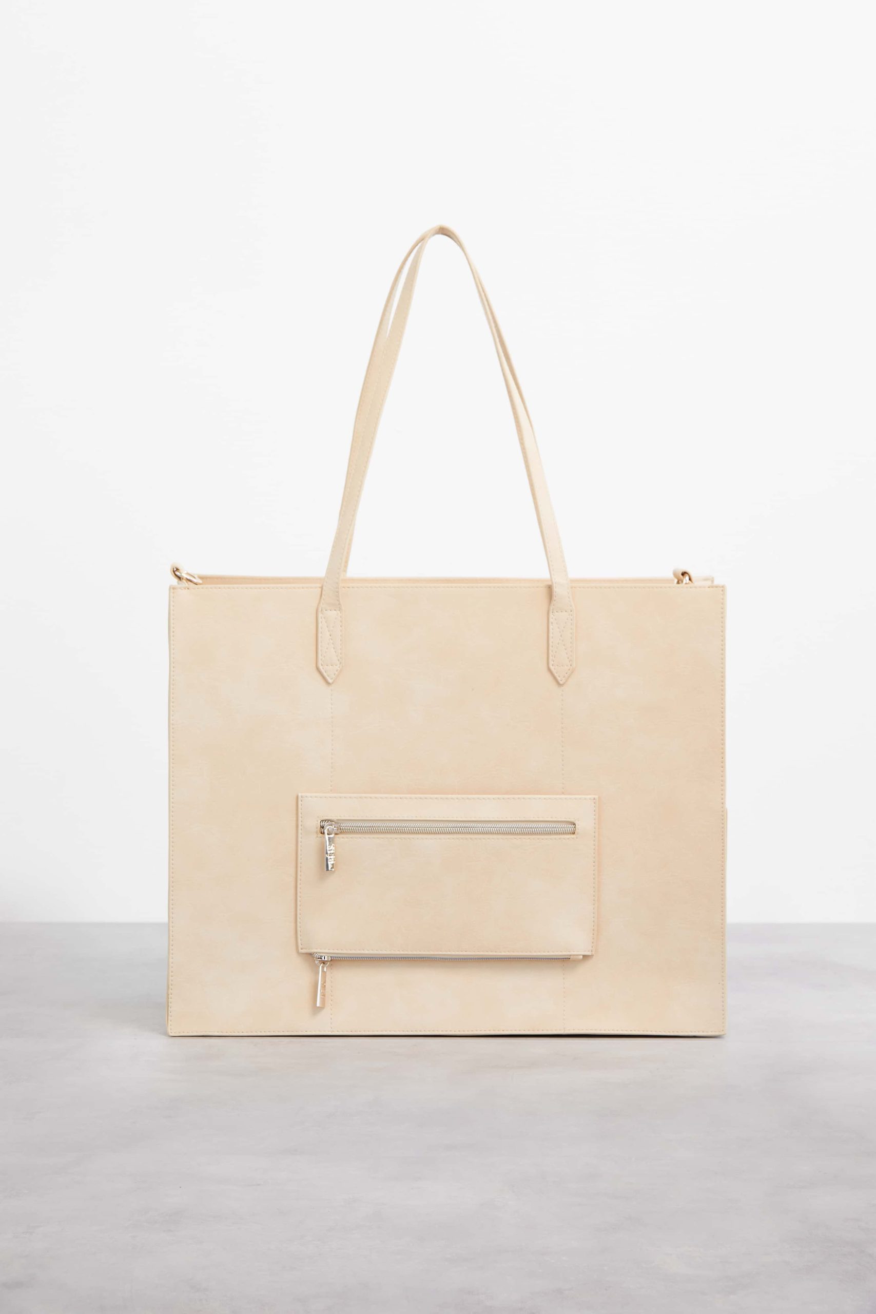 The Large Work Tote in Beige - Image 4
