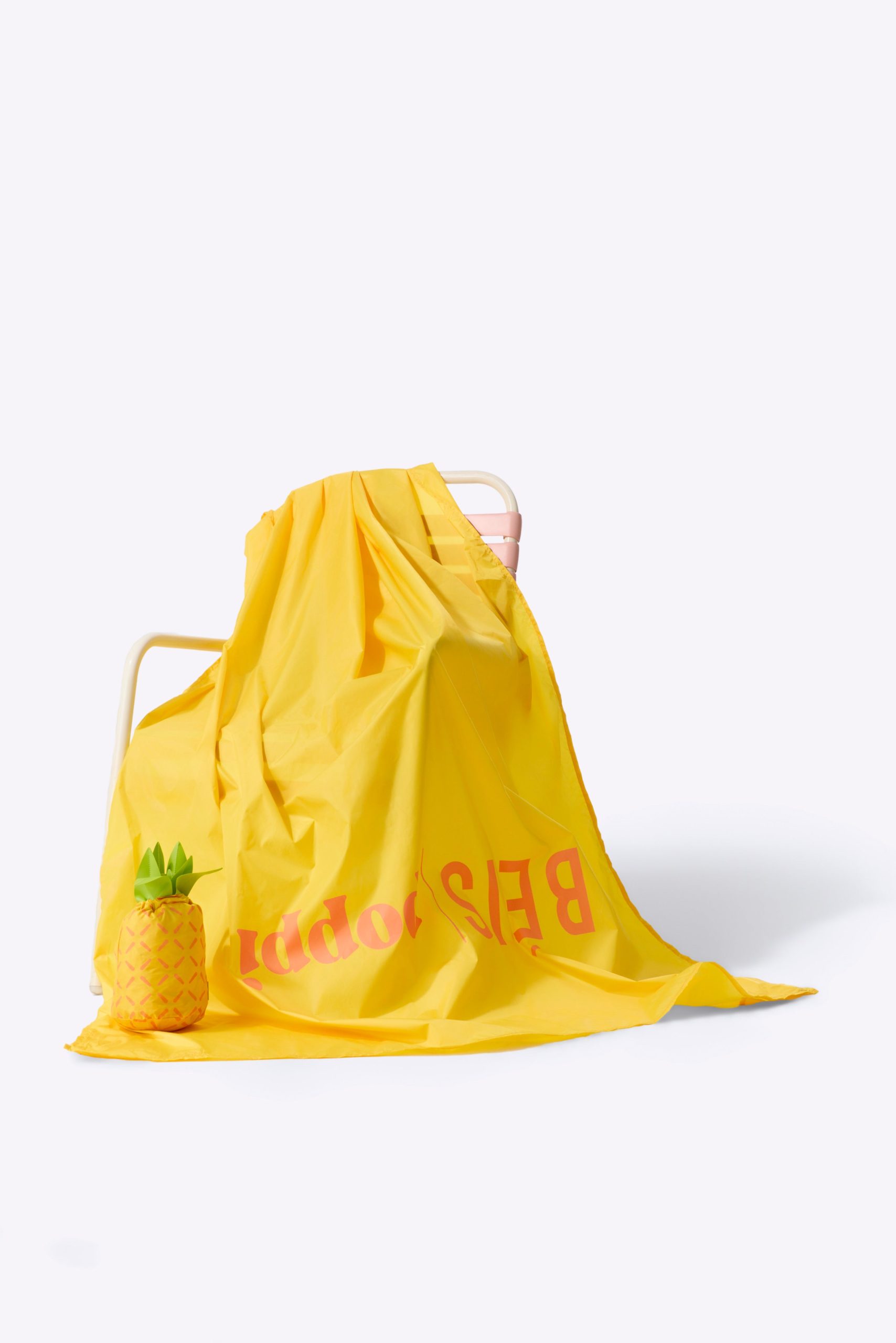 BÉIS x poppi The Beach Blanket in Pineapple - Image 3