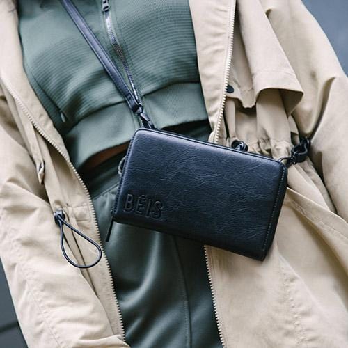 The Travel Wallet in Black - Image 6
